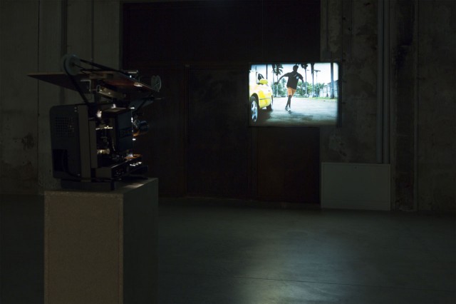 João Maria Gusmão & Pedro Paiva, Papagaio, Installation views Fondazione Hangar Bicocca, Milano 2014.