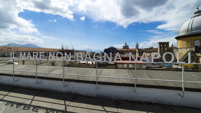 Bianco-Valente, Il mare non bagna Napoli, 2015. Courtesy gli artisti. In comodato a Madre · museo d