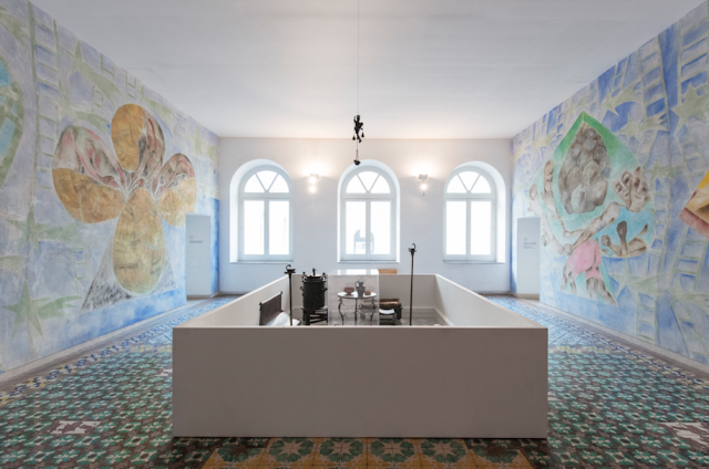 Pompei@Madre. Materia Archeologica: Le Collezioni. Veduta della mostra al Madre · museo d’arte contemporanea Donnaregina, Napoli. Courtesy Fondazione Donnaregina per le arti contemporanee, Napoli. Foto © Amedeo Benestante.