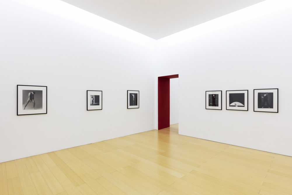 Robert Mapplethorpe, "Coreografia per una mostra", veduta della mostra al Madre, Napoli. Foto © Amedeo Benestante.