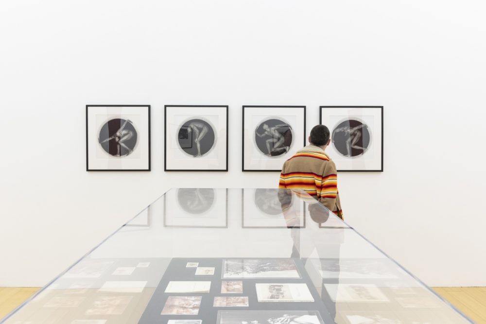 Robert Mapplethorpe, "Coreografia per una mostra", veduta della mostra al Madre, Napoli. Foto © Amedeo Benestante.