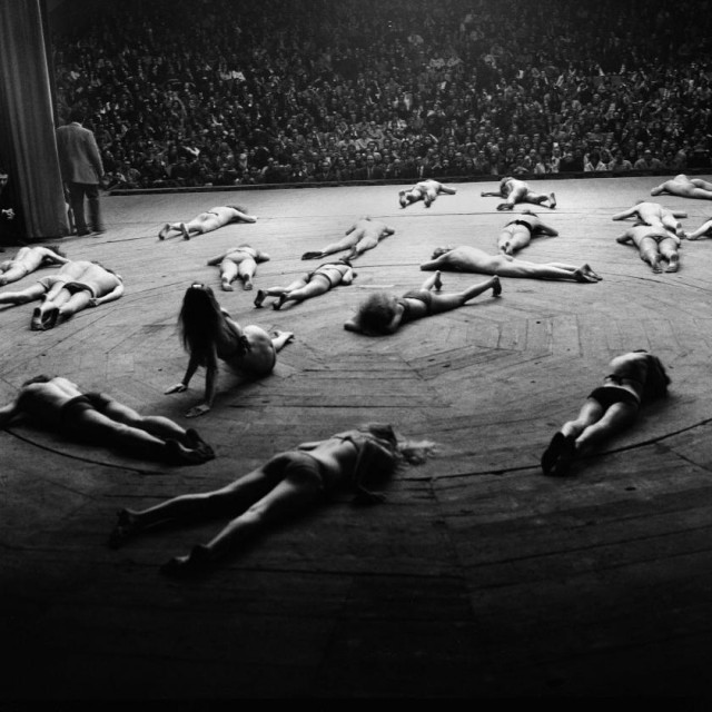Fabio Donato, Living Theatre. Paradise Now, Napoli, Teatro Mediterraneo, 1969. Courtesy Fabio Donato