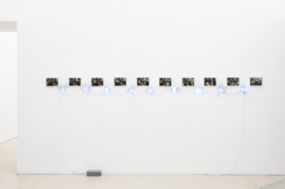 Mario Merz, “Londra pub irlandese George V”, 1970. Collection Federica and Vittoriano Spalletti, Pescara. On loan to Madre · museo d’arte contemporanea Donnaregina, Napoli. Photo © Amedeo Benestante.