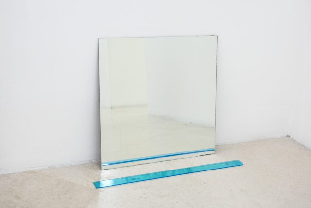 Gina Pane, Azione Teorica, 1977. Collezione Fondazione Morra, Napoli. In comodato a Madre · museo d’arte contemporanea donnaregina, Napoli. Foto © Amedeo Benestante. | Gina Pane, Theoretical Action, 1977. Collection Fondazione Morra, Naples. On loan to Madre · museo d’arte contemporanea donnaregina, Naples. Photo © Amedeo Benestante.