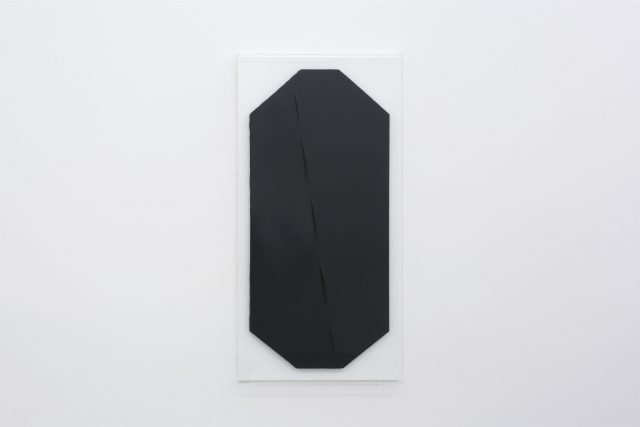 Lucio Fontana, "Concetto spaziale, Attese", 1959. Collezione privata. Courtesy Tornabuoni, Firenze. In comodato a Madre · museo d’arte contemporanea Donnaregina, Napoli. Foto © Amedeo Benestante. In esposizione fino a settembre 2015. | Lucio Fontana, "Concetto spaziale, Attese", 1959. Private collection. Courtesy Tornabuoni, Florence. On loan to Madre · museo d’arte contemporanea Donnaregina, Napoli. Photo © Amedeo Benestante. On view until September 2015.
