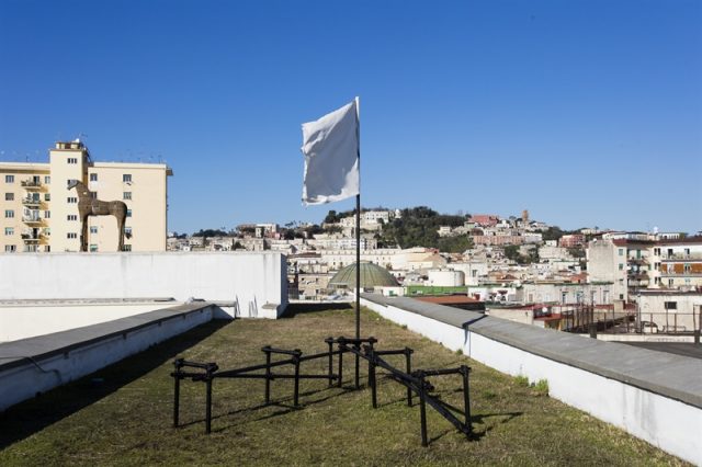 Fabio Mauri, La Resa, 2002. Courtesy Estate Fabio Mauri; Hauser & Wirth. Foto © Amedeo Benestante.