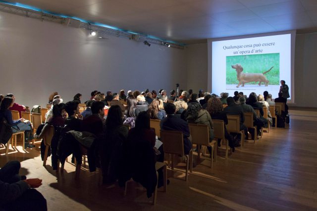 Maurizio Ferraris al MADRE per il seminario "MADREscenza. Sei parole per l’arte", 2013. Courtesy Fondazione Donnaregina per le arti contemporanee, Napoli. Foto © Amedeo Benestante.