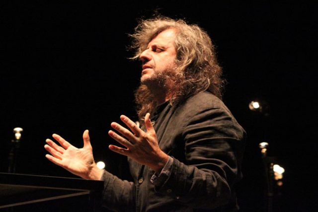Alessandro Bergonzoni, Urge, 2010 (foto di scena). Courtesy Alessandro Bergonzoni.