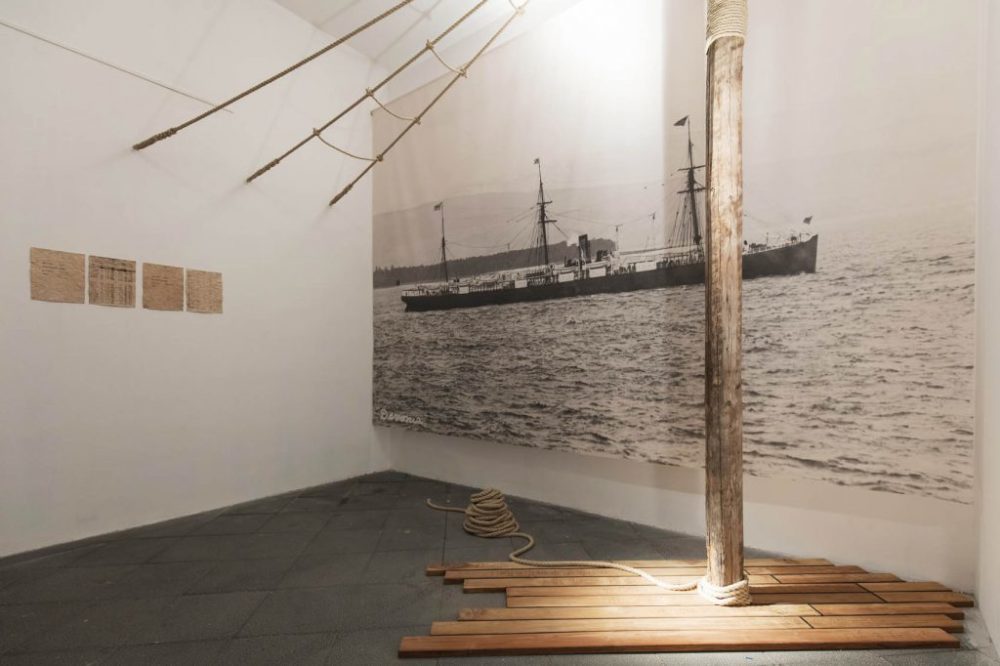 Maurizio Igor Meta, “The First Ship”, 2018 (detail). From the exhibition project “ON MY GREAT GRANDFATHER STEPS. Toward Ellis Island”. Realized with the support of Fondazione Campania dei Festival – Napoli Teatro Festival Italia. Courtesy the artist and Fondazione Donnaregina per le arti contemporanee, Napoli. On loan to Madre · museo d’arte contemporanea Donnaregina, Napoli. Photo © Amedeo Benestante.