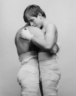 Robert Mapplethorpe "White Gauze", 1984. © Robert Mapplethorpe Foundation. Used by permission.