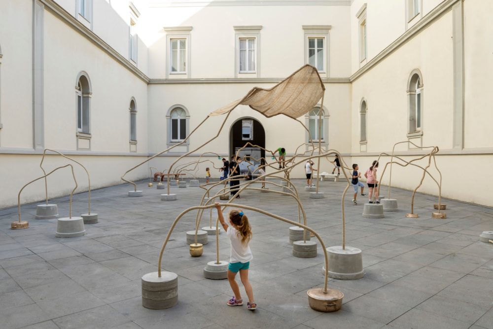 Temitayo Ogunbiyi, "Giocherai nel quotidiano, correndo”, 2020. Courtesy l