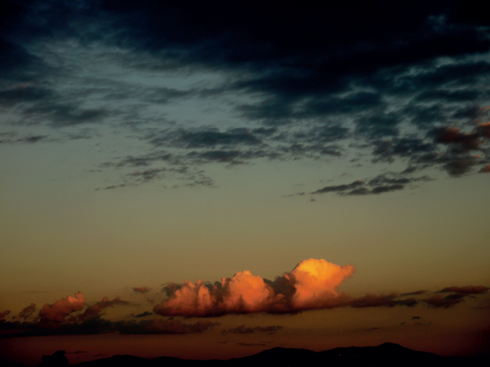 Pellegrinaggio al tramonto. Foto © Carlo Verdone.