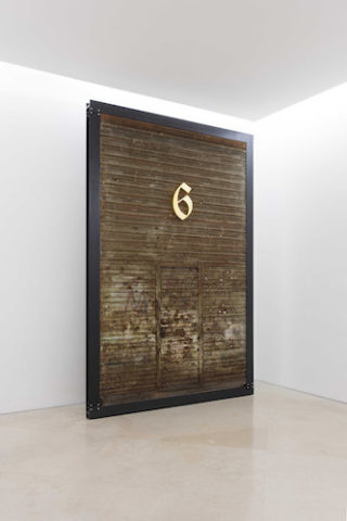 madre-napoli_gian-maria-tosatti_Gian Maria Tosatti, 6 Miracolo - archeologia (Portale), 2016-2016