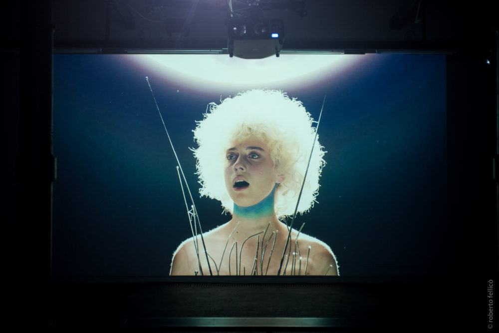 Rä Di Martino, Afterall (A Space Mambo), 2018. Realizzato grazie al contributo dell’Italian Council, IV edizione, 2018. Collezione Fondazione Donnaregina per le arti contemporanee - Museo Madre. Rä Di Martino, Afterall (A Space Mambo), 2018. Realizzato grazie al contributo dell’Italian Council, IV edizione, 2018. Collezione Fondazione Donnaregina per le arti contemporanee - Museo Madre.